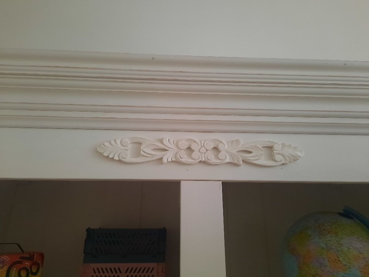 Witte Grote Houten Kast. Opsetims Demi-kast image 16