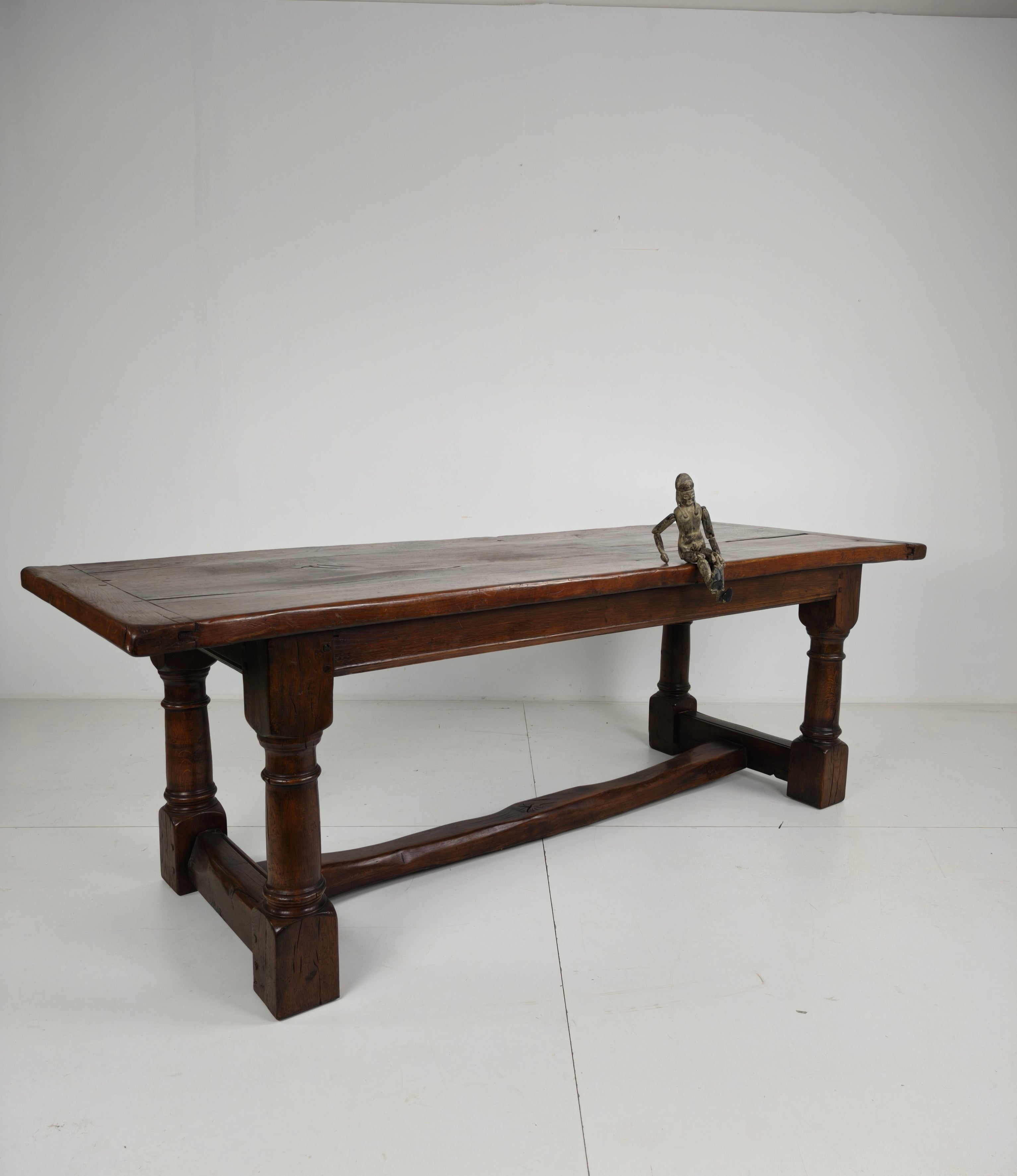 Massief Engelse Eikenhouten Eettafel – 20e Eeuw Met Prachtige Nerf En Patina image 2