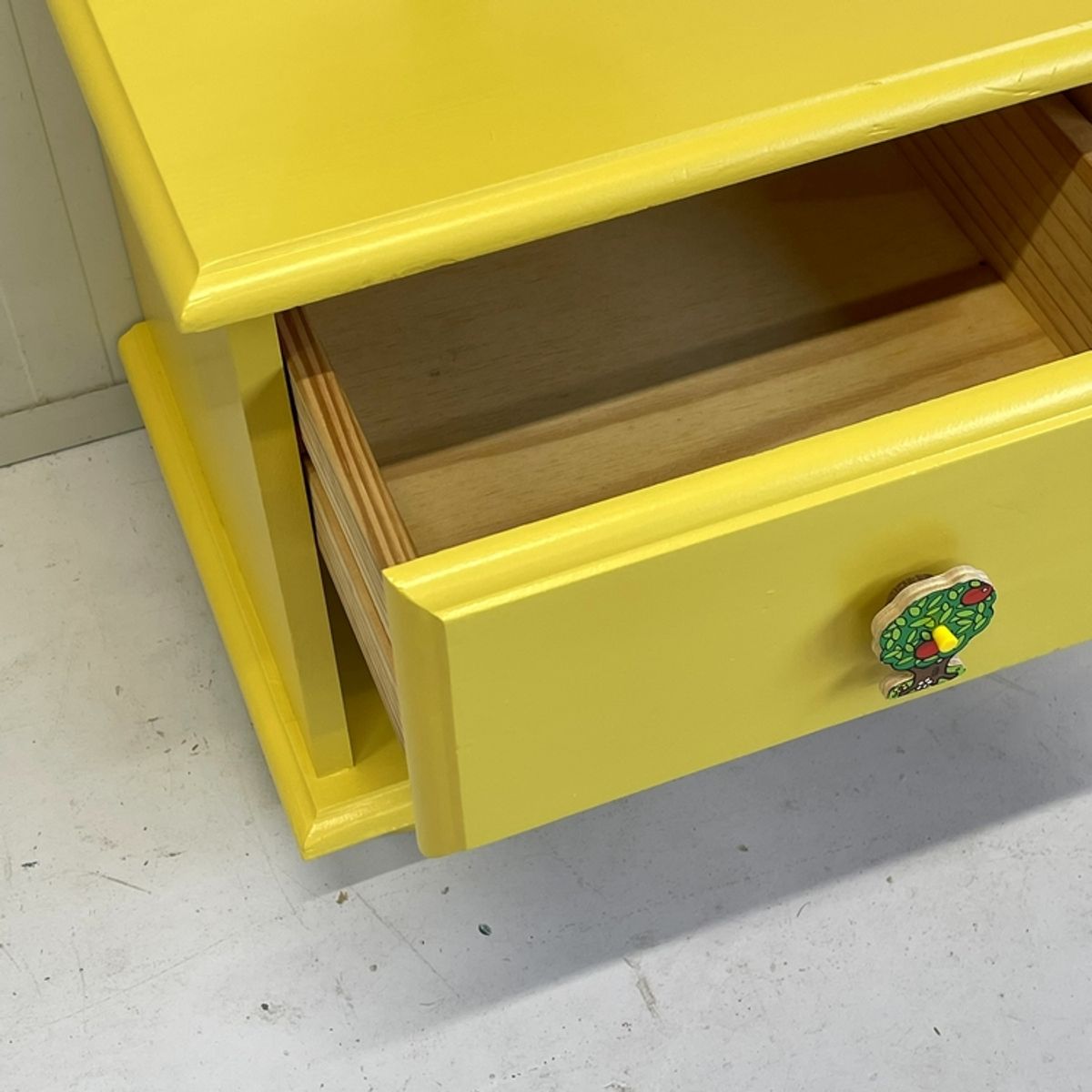 Restyle Geel Nachtkastje Kidsroom & Uniek Knopje image 7