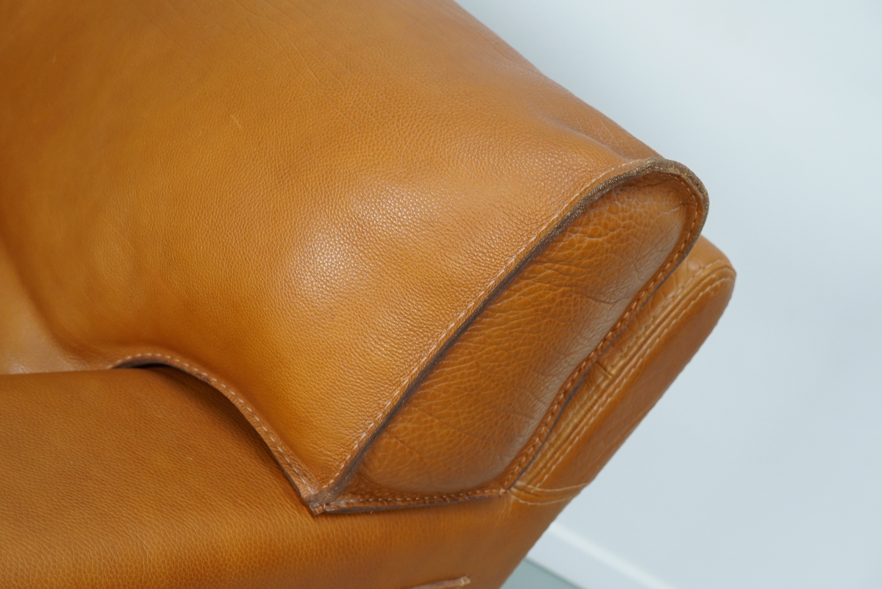 Roche Bobois Clubfauteuil In Tan/cognac Nekleer image 9