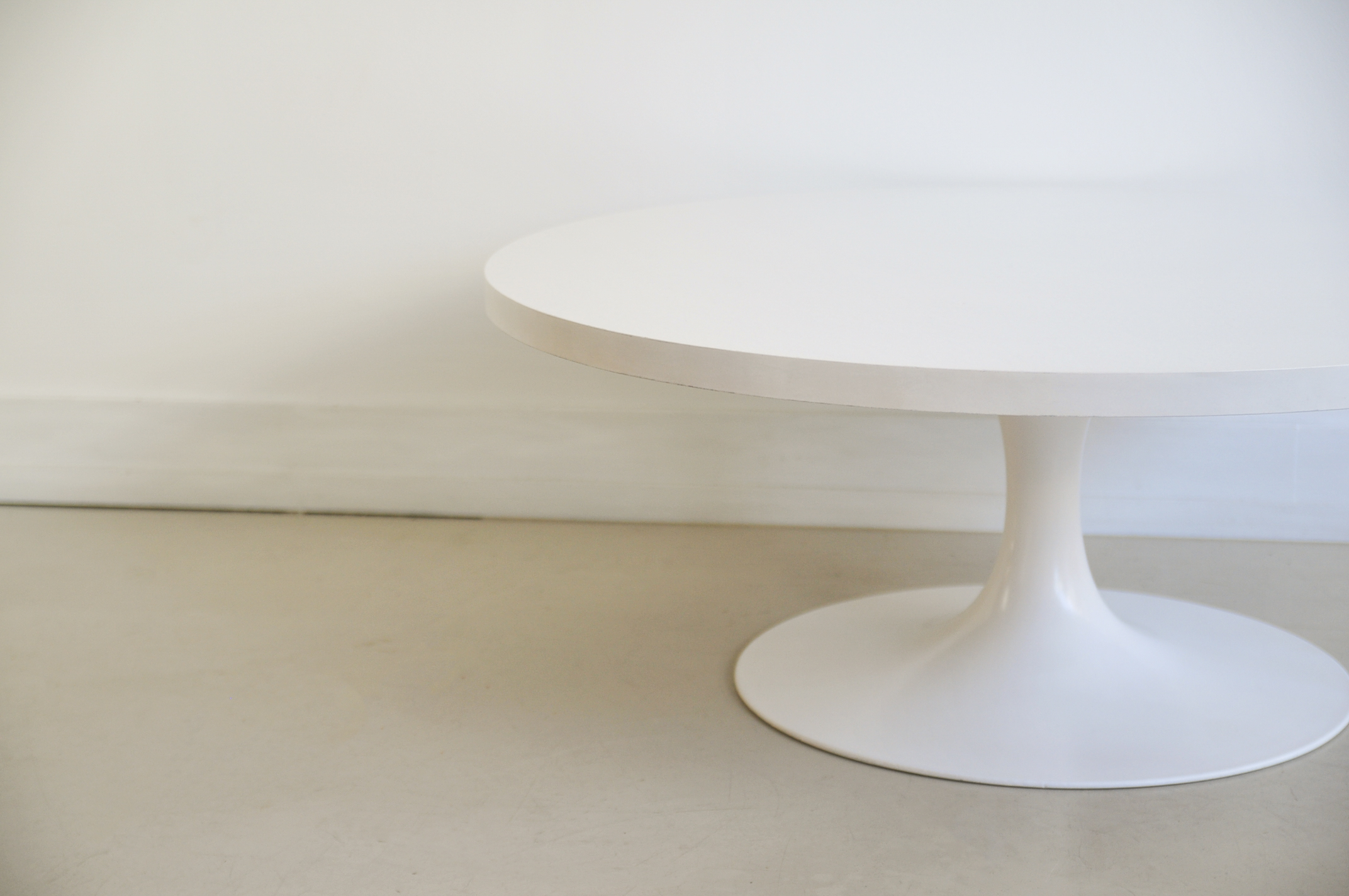 Witte Tulip Salontafel Maurice Burke Voor Arkana image 6