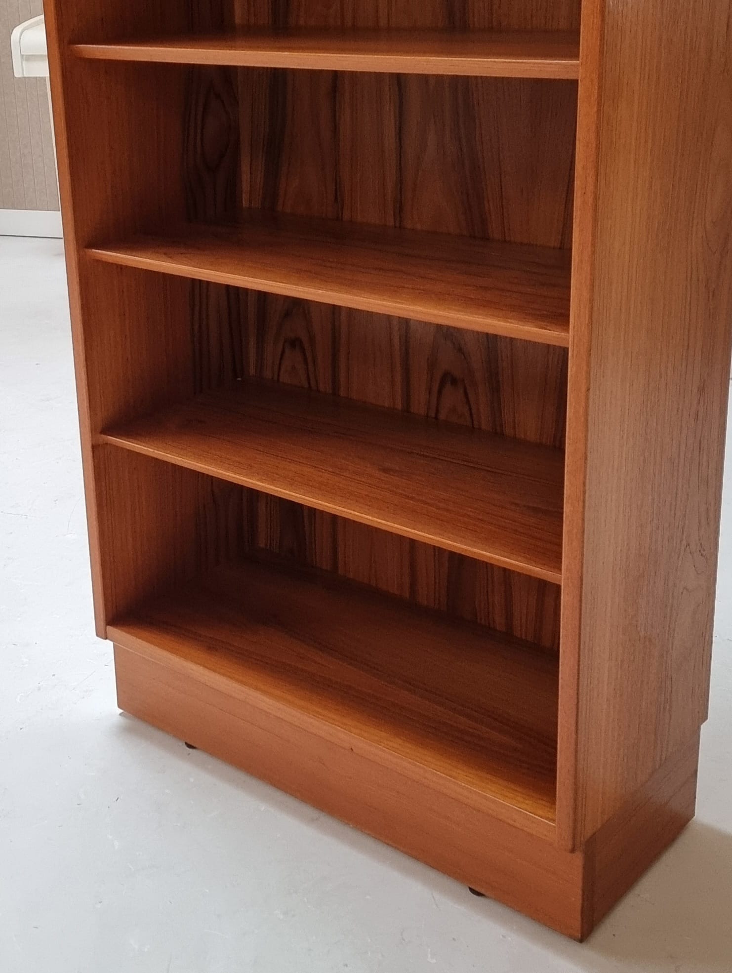 Mid Century Boekenkast image 8