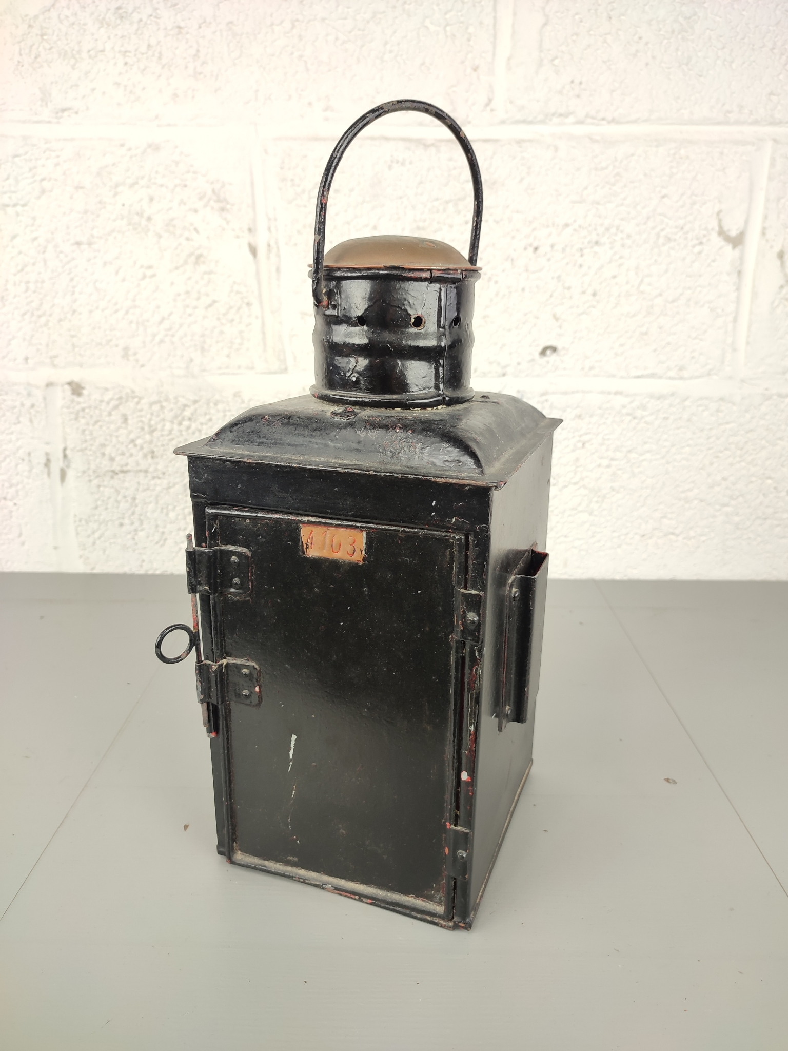 Oude Zwarte Scheepslamp image 6