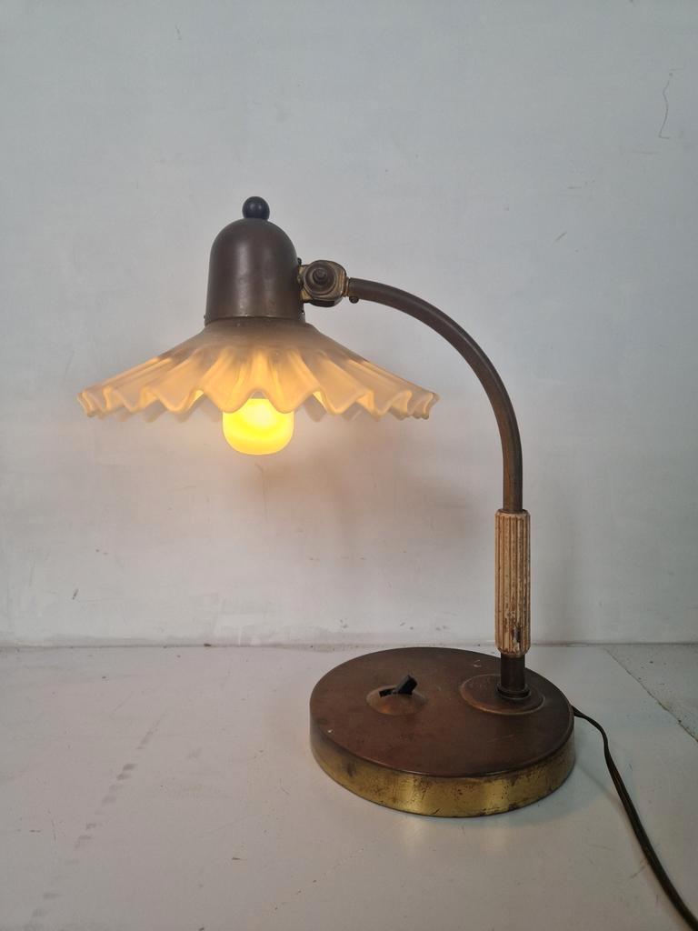Jaren 30 Art Deco Bureau Lamp Notaris Lamp. image 2