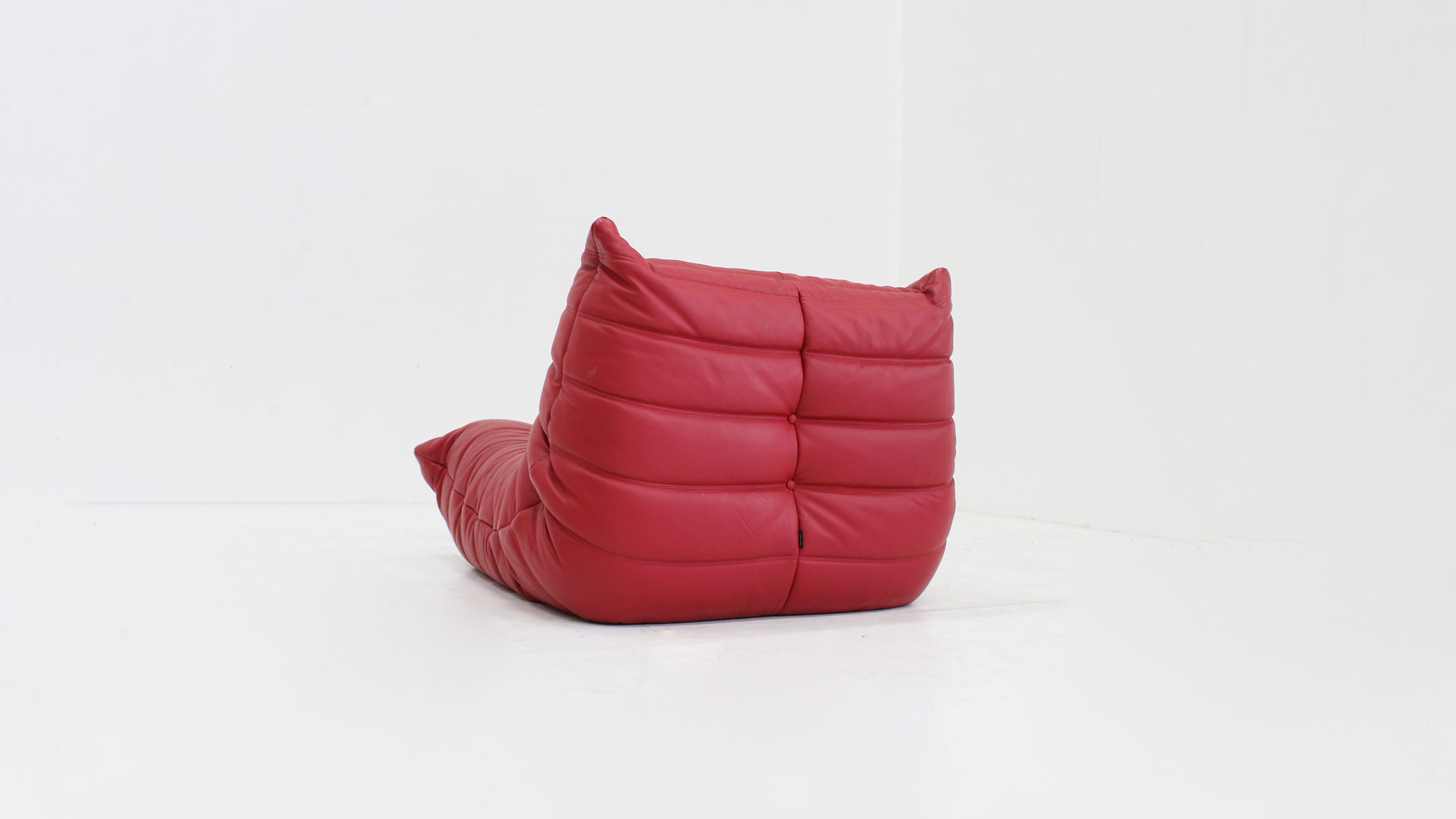 Togo Armchair Red Leather By Michel Ducaroy For Ligne Roset image 4