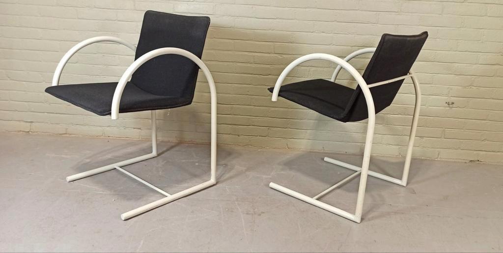 Set Van 2 Vintage Cirkel Stoelen, Metaform, Postmodern image 2