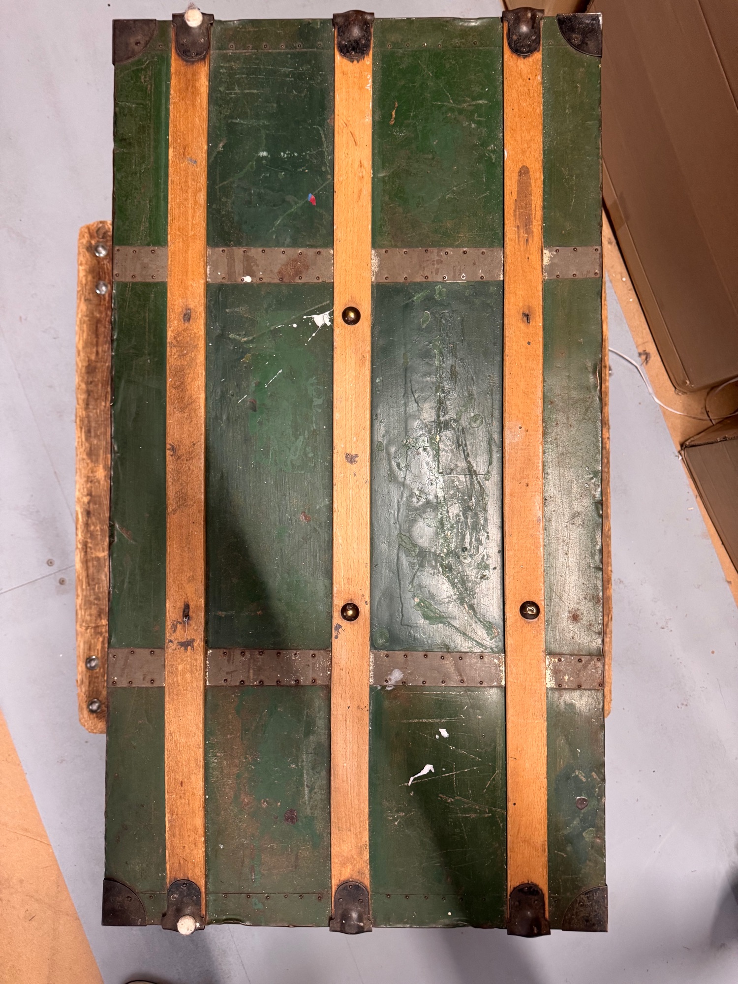 Hutkoffer, Kist, Groen Met Houten Latjes image 12