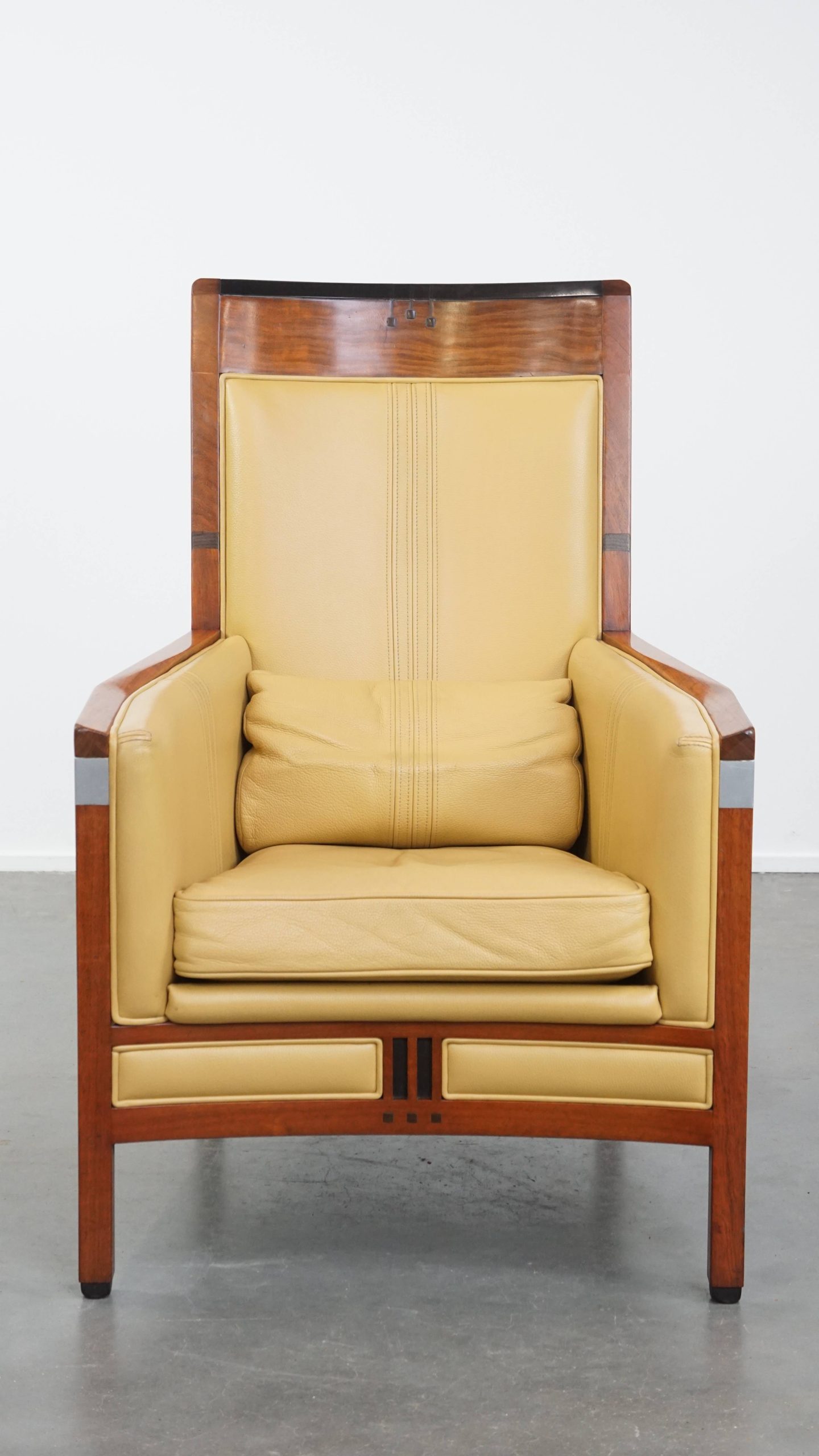 Prachtige Art Deco Schuitema Design Fauteuil In Geel Leer Met Een Hoge Rug Uit De Decoforma Serie image 3