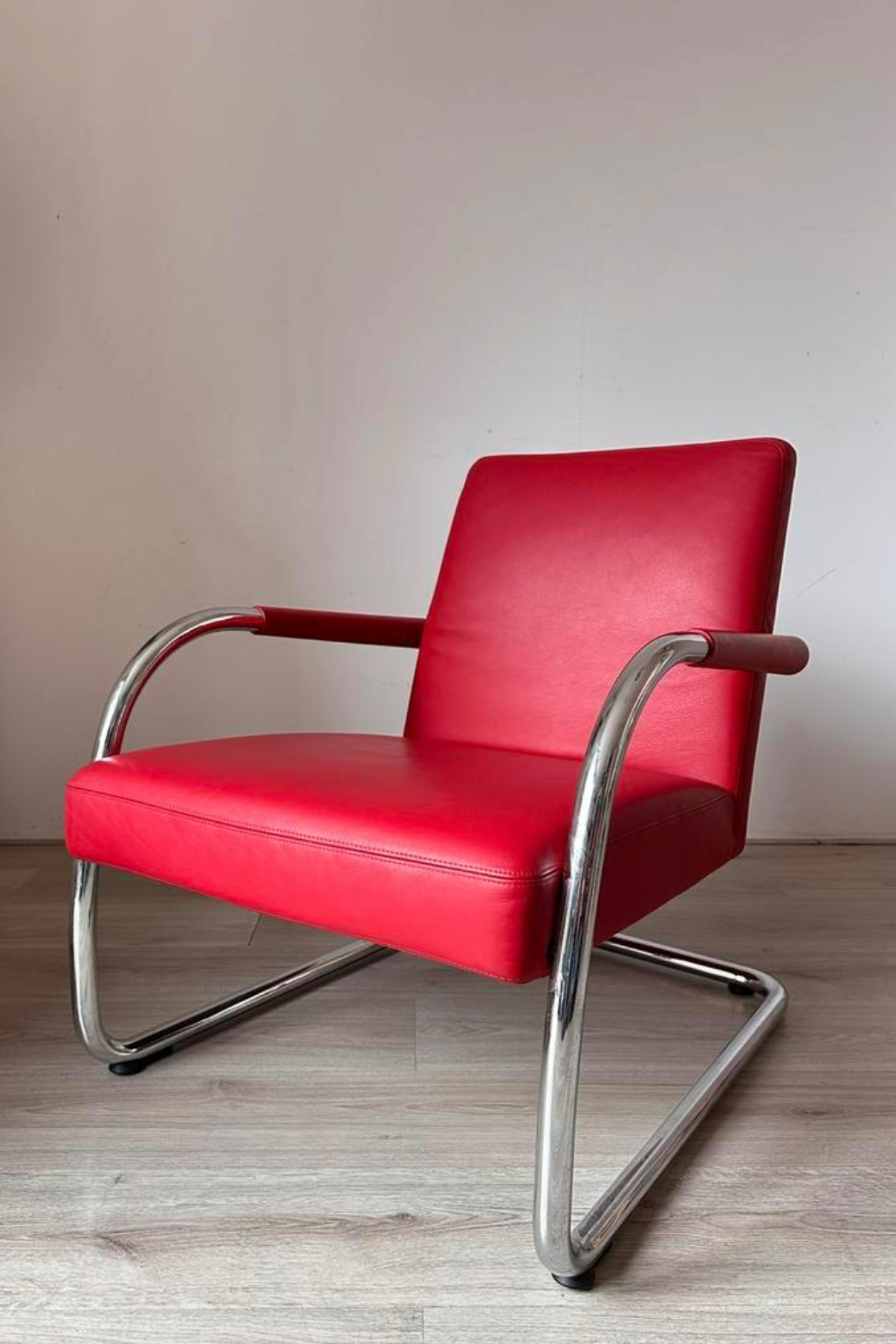 2x Vitra Visalounge Leather Armchairs By Antonio Citterio image 7