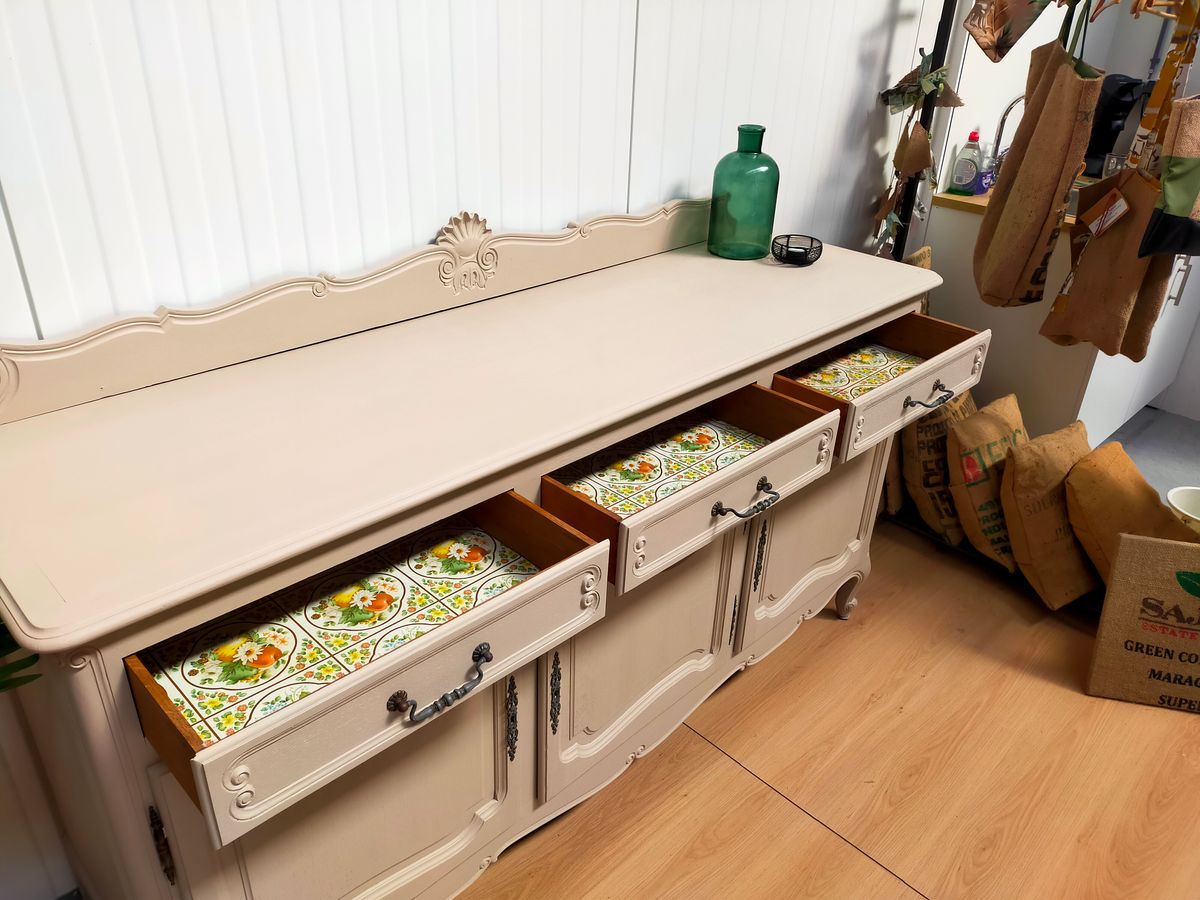 Vintage Dressoir Queen Ann Stijl image 5