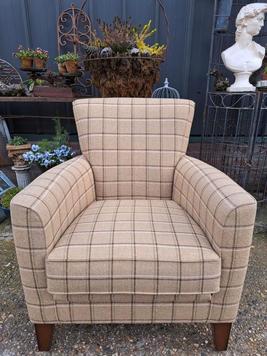 Klassieke Fauteuil Engelse Stijle Van Het Merk Finkeldei image 2