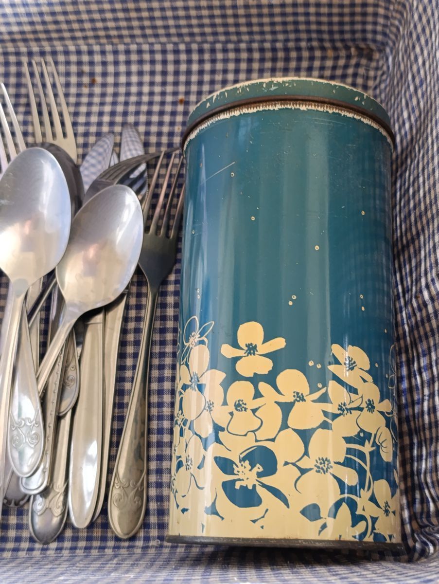 Vintage Unieke Picknickmand, Met Liefde Gerestyled image 3