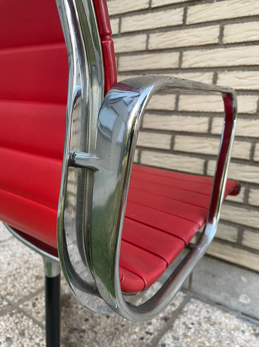 Ea108-stoel Van Charles & Ray Eames Voor Herman Miller, 1970s. image 6