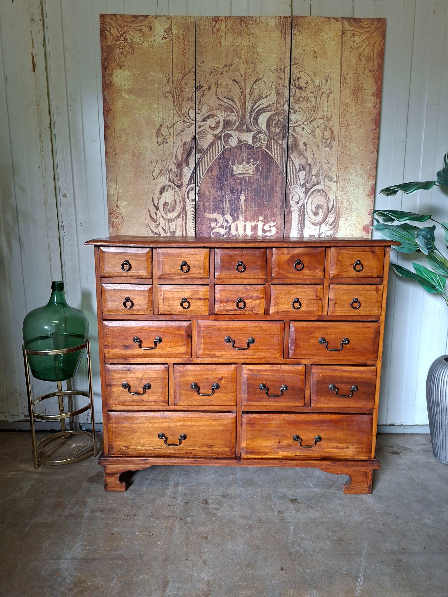 Antieke Geleefde Ladekast, Apothekers, Archiefkast Afm, 105x42cm En 94cm Hoog. image 2