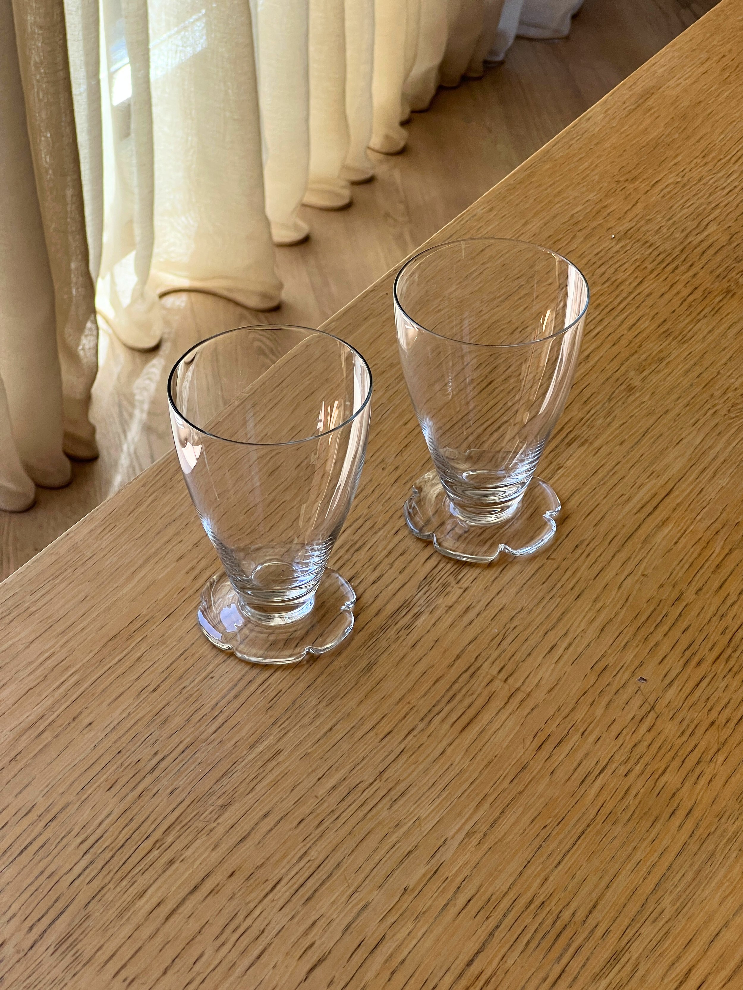 Set Of 4 Vintage Glasses Flower Foot image 4