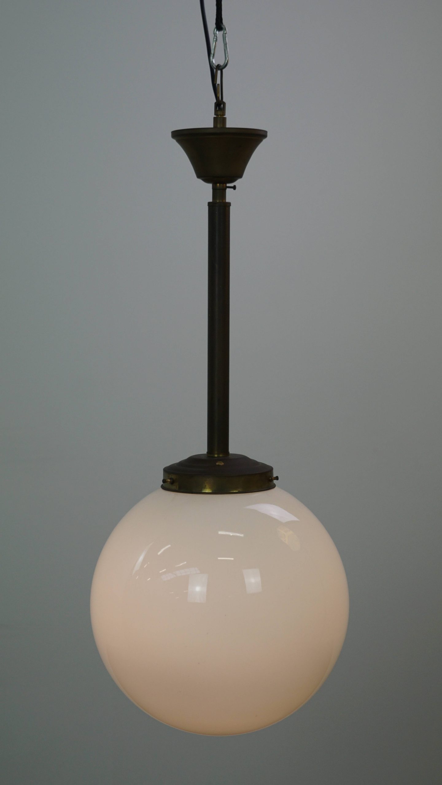 Charmante Vintage Glazen Bol Hang/ Plafondlamp Van Melkglas In Art Deco Stijl image 3
