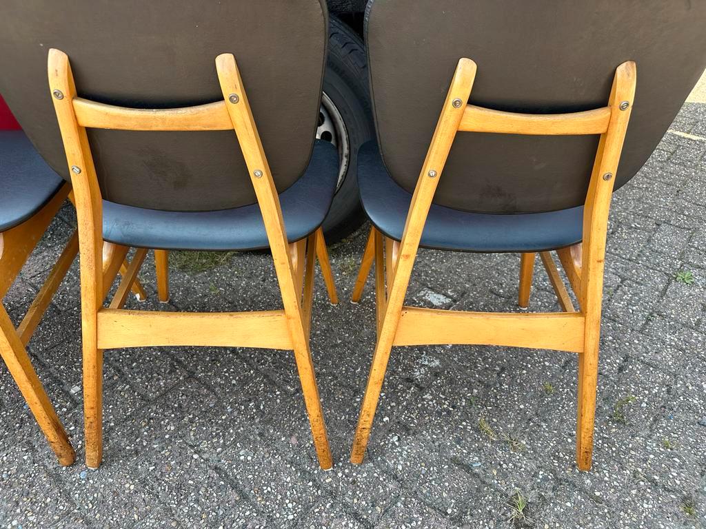 Set Van 4 Vintage Stoelen image 8