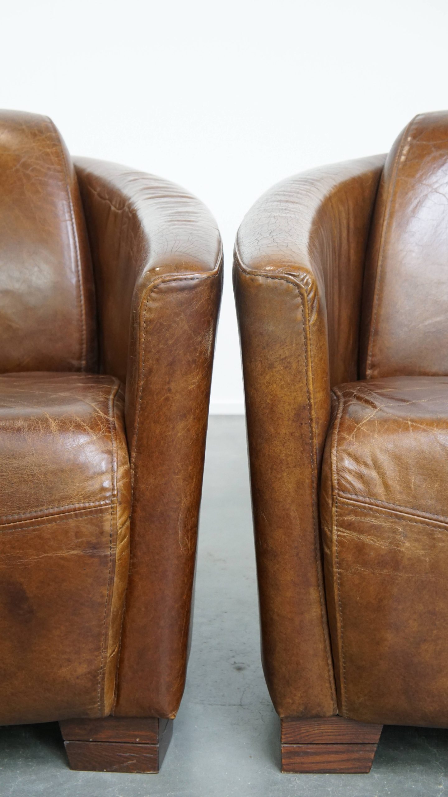 Set Van 2 Unieke En Comfortabele Bruine Rundleren Aviator Design Fauteuils/ Armchairs image 11