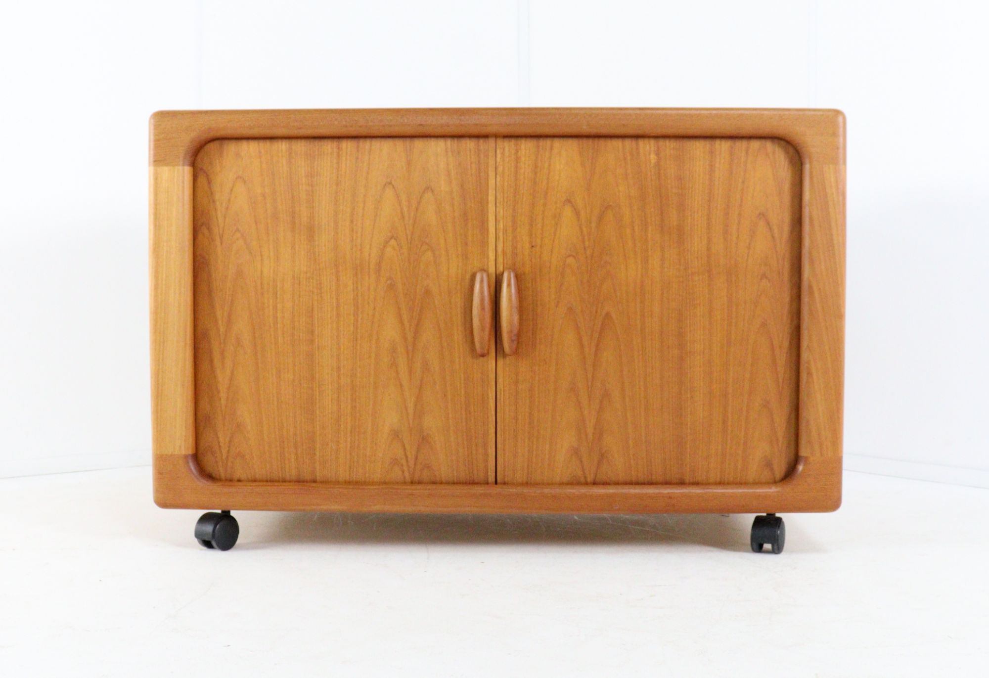 dyrlund Audio / Tv Meubel 'bandholm' Vintage Teak image 2