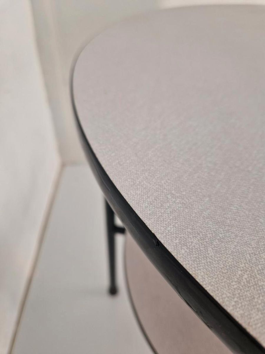Thonet Mr517/1 Mies Van Der Rohe Bijzettafel. image 12