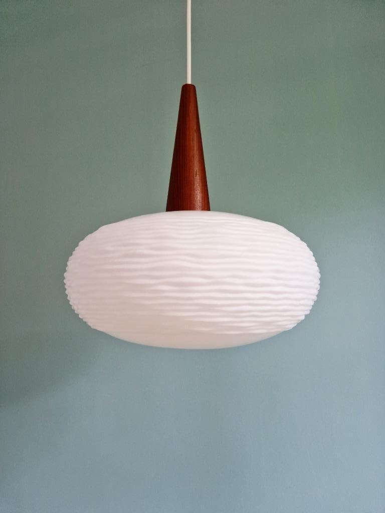 Ophanging In Witte Opaline En Teakhout, Scandinavische Stijl image 2