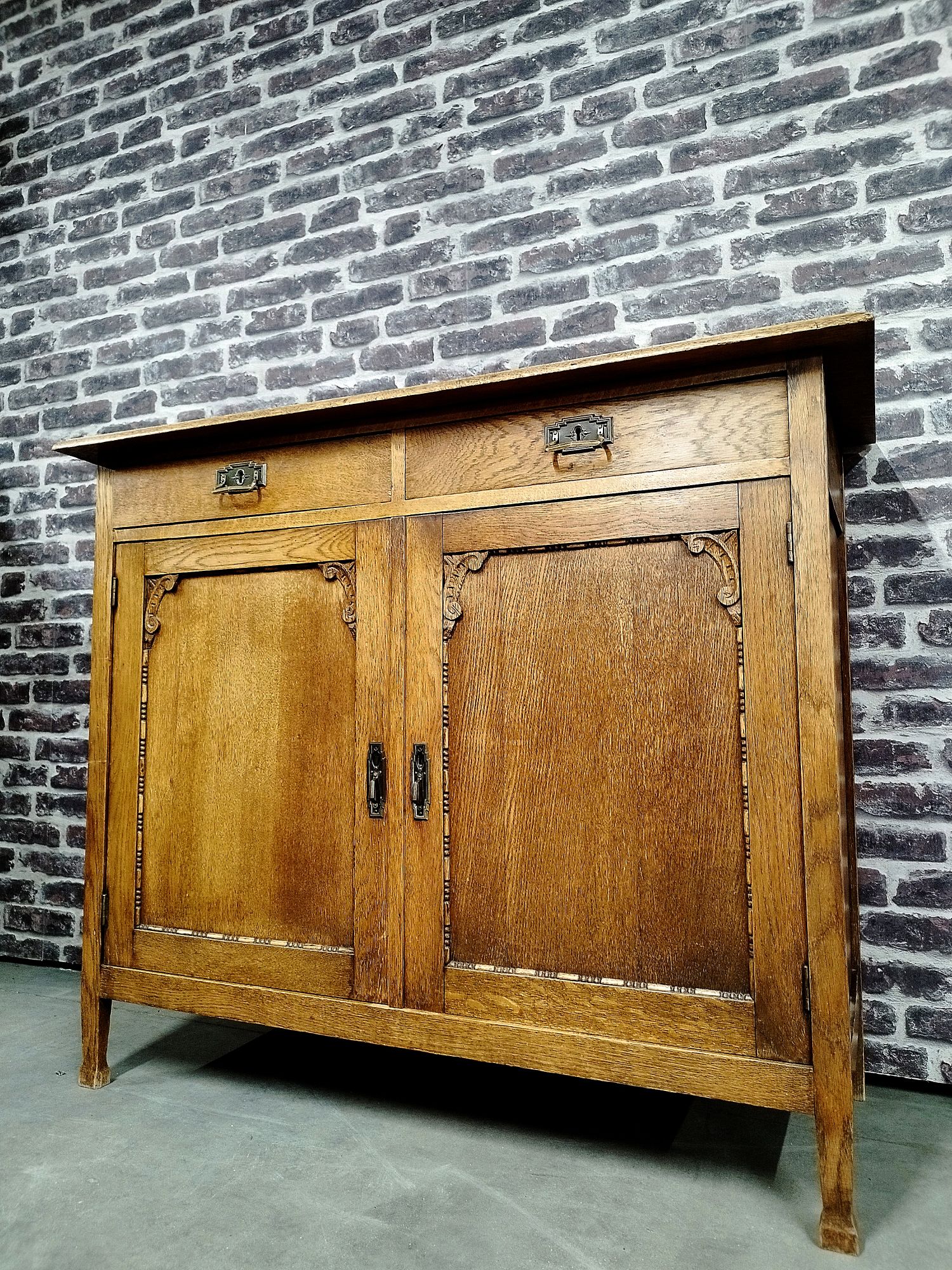 Oud Eiken Dressoir / Meidenkast / Commode / Ladekast image 7