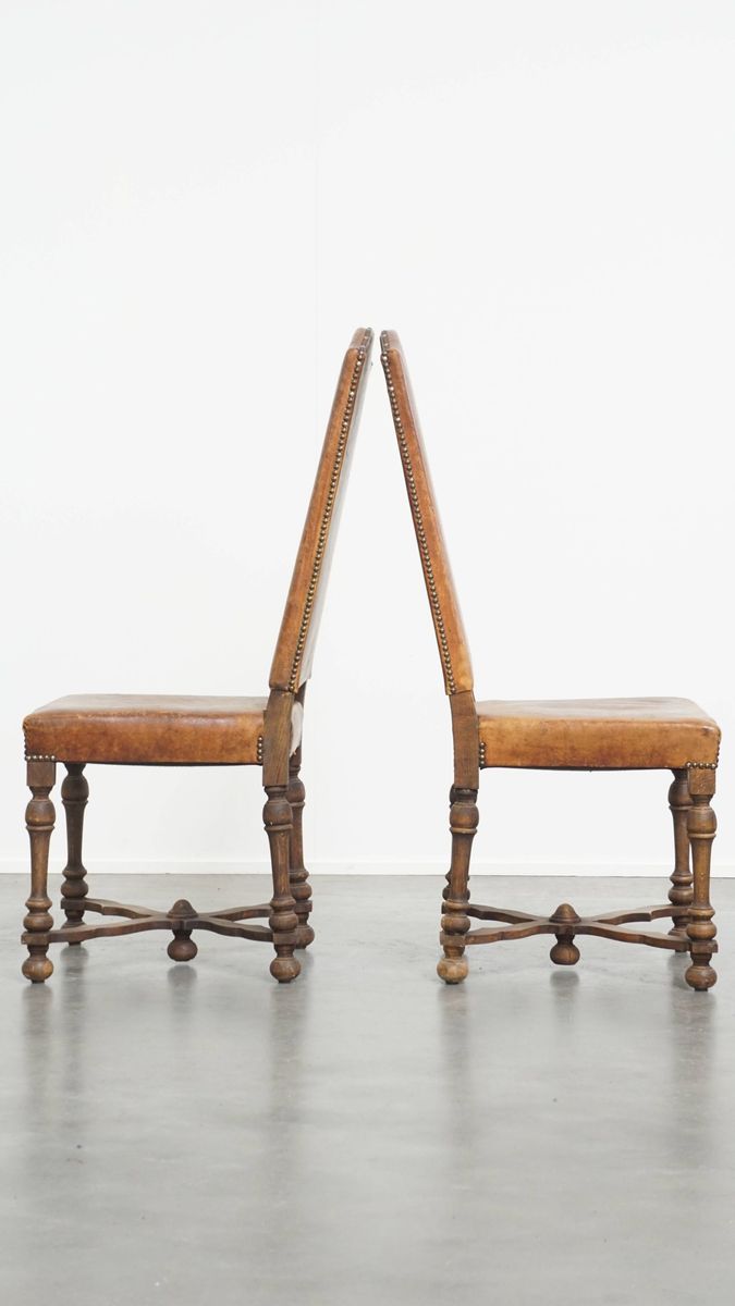 Set Van 2 Antieke Houten En Schapenleren Eetkamerstoelen Met Een Mooi Patina Uit Begin 1900 image 4