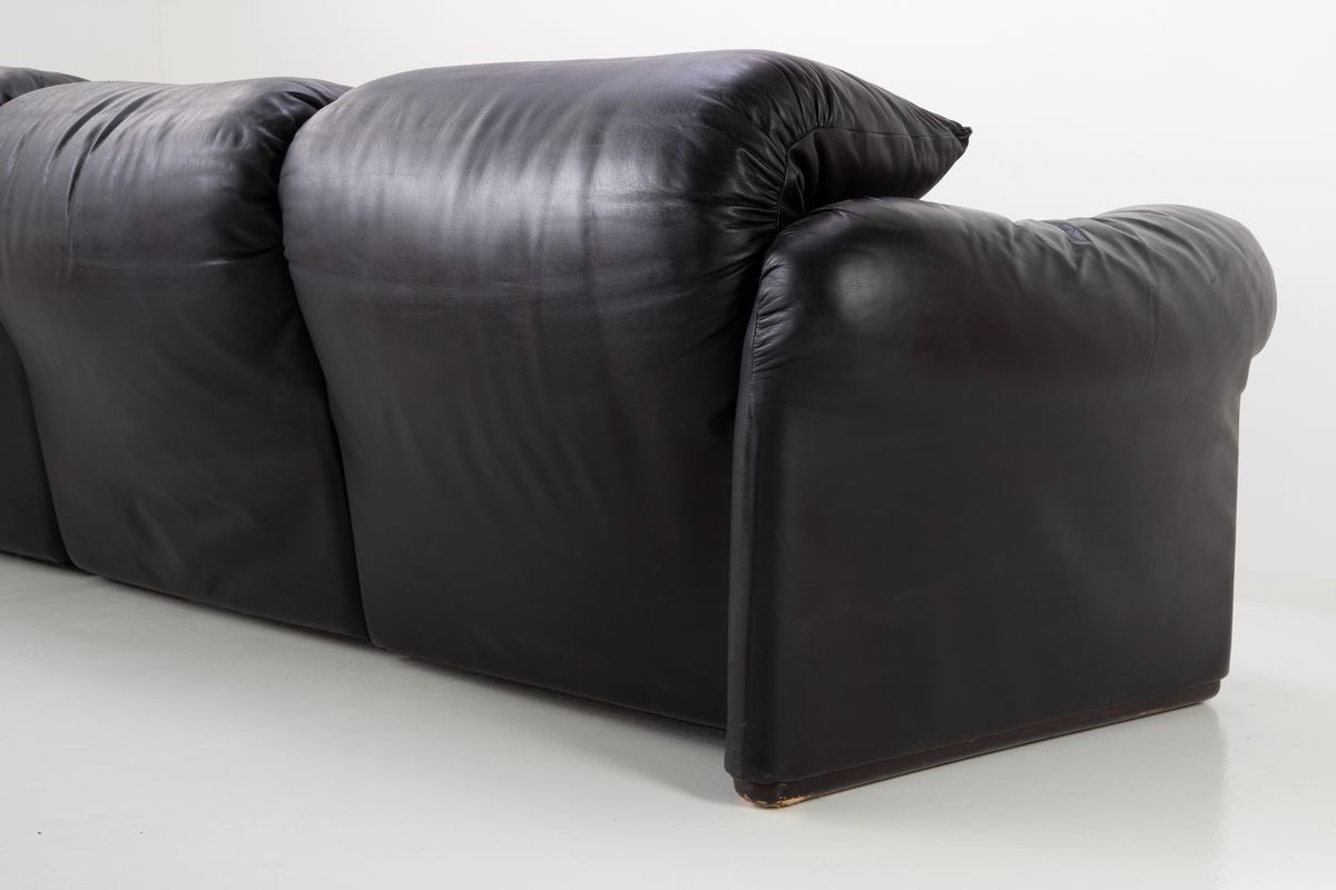 Cassina Maralunga 3-seater – Early Edition 1970s image 7