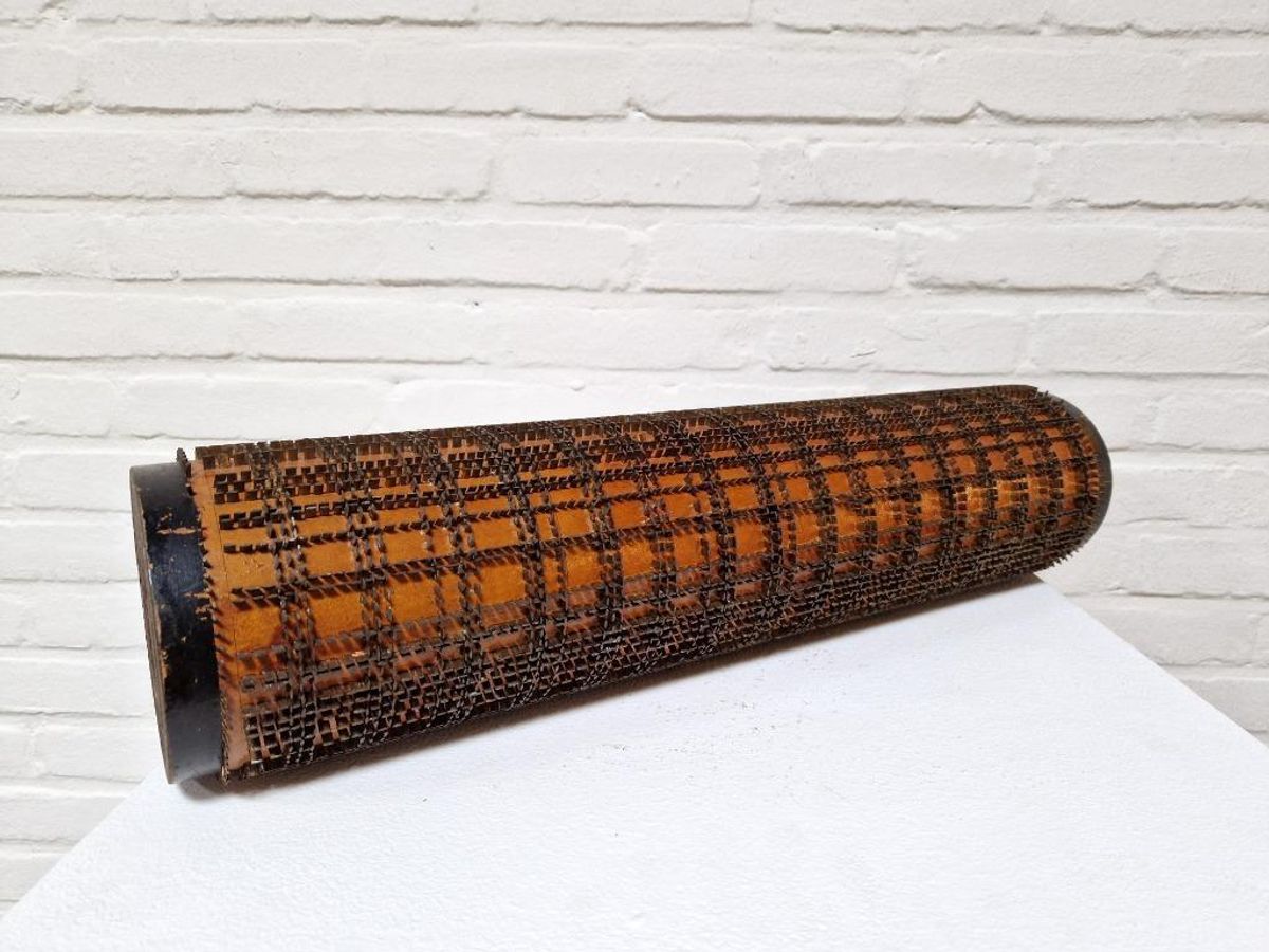 Kunstobject Antieke Industriële Rol, 1930 image 2