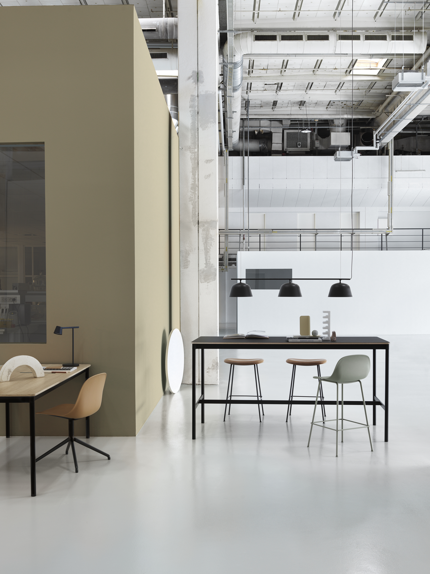 Muuto / Fiber Counter Stool / 65cm / Grey / Set Van 6 image 6