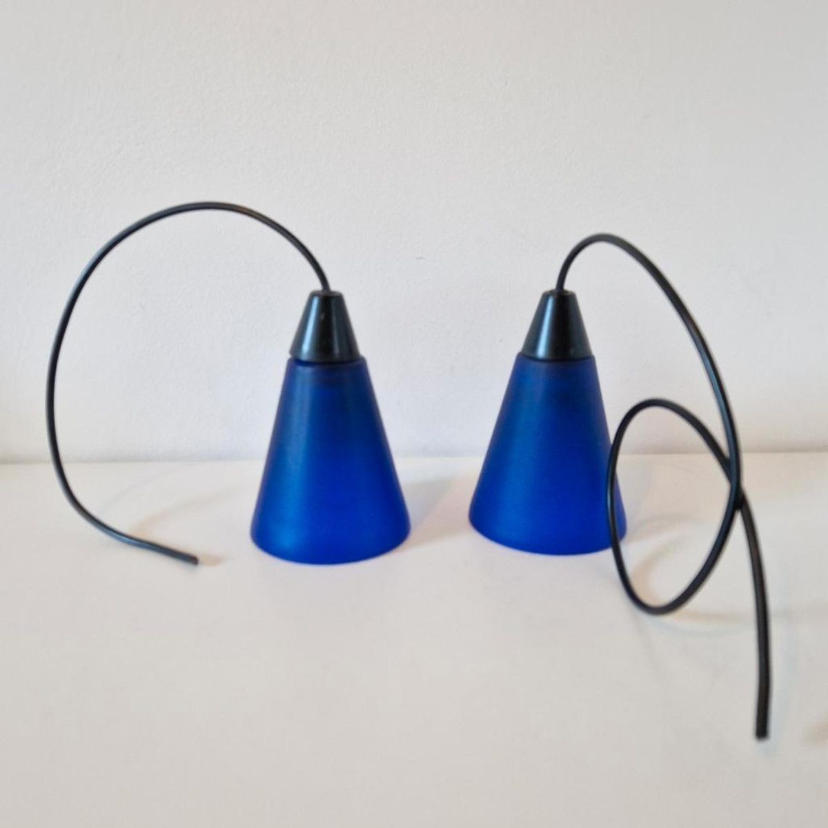 Set Van 2 Post Modern 80's Hanglampen Kelkjes Hanglamp image 3