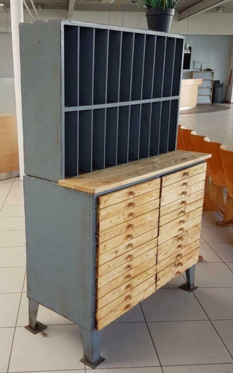 Industriele Ladekast, Dressoir , Postkast In 2 Delen image 3