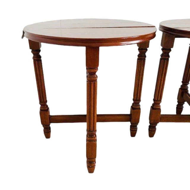 Set Hangoor Bijzettafeltjes Engelse Stijl Gelakt Vruchtenhout 1950 image 4