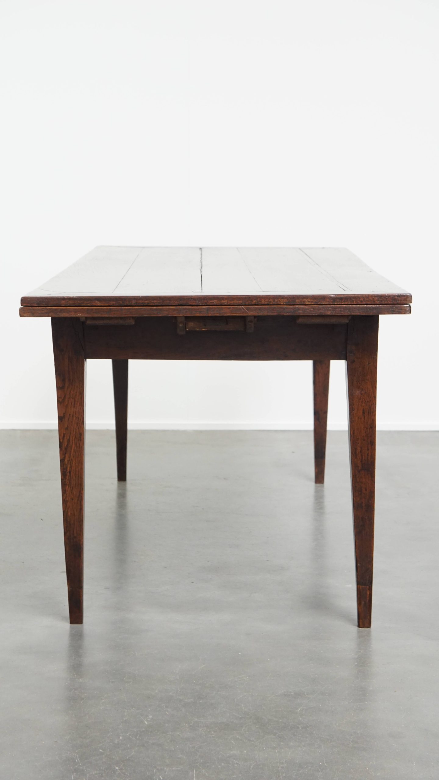 Antieke Franse Eikenhouten Uitschuifbare Xxl Eettafel Uit Eind 18e/ Begin 19e Eeuw image 5