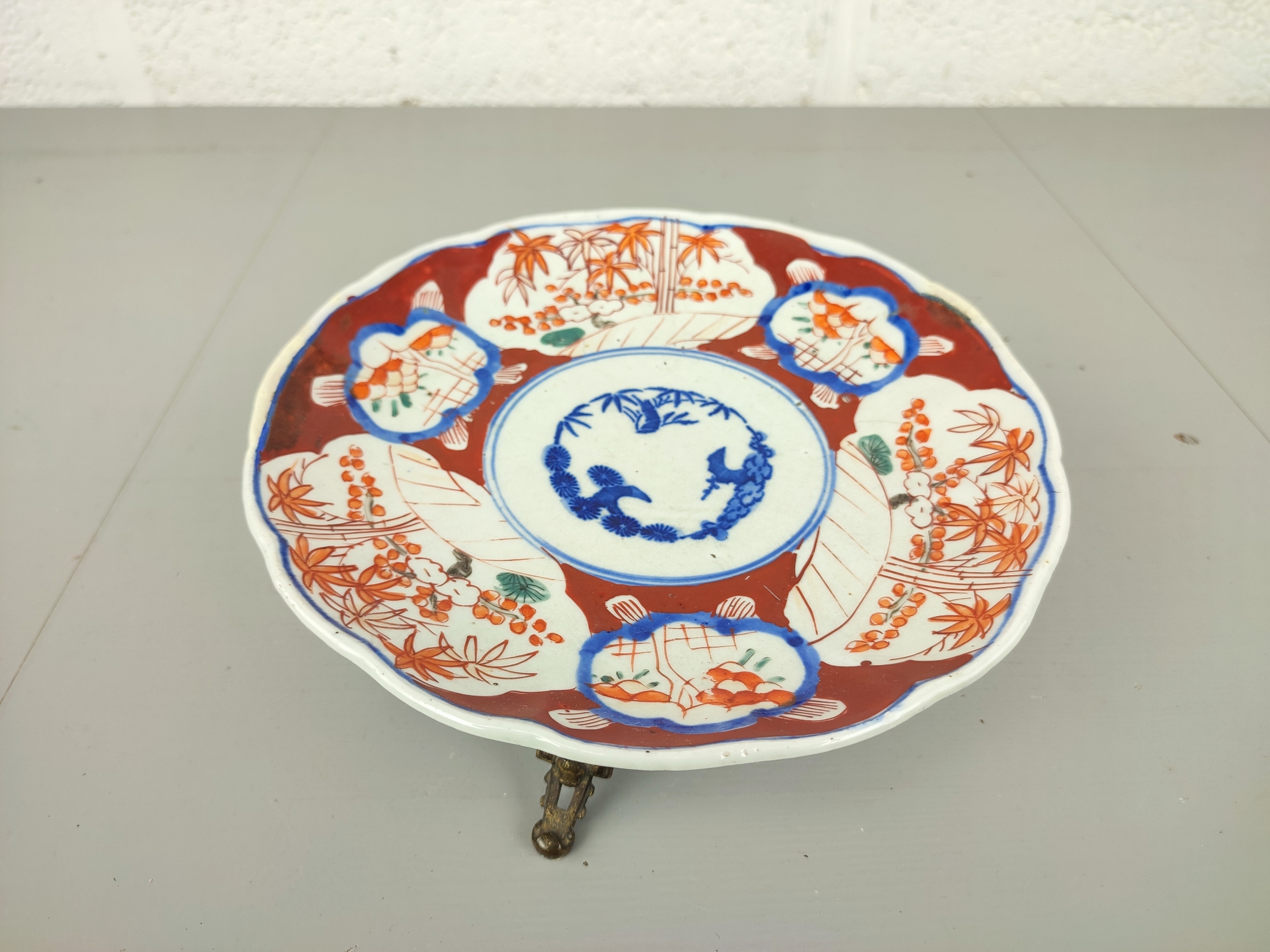Antiek Japans Imari Bord Op Bronzen Pootjes image 6