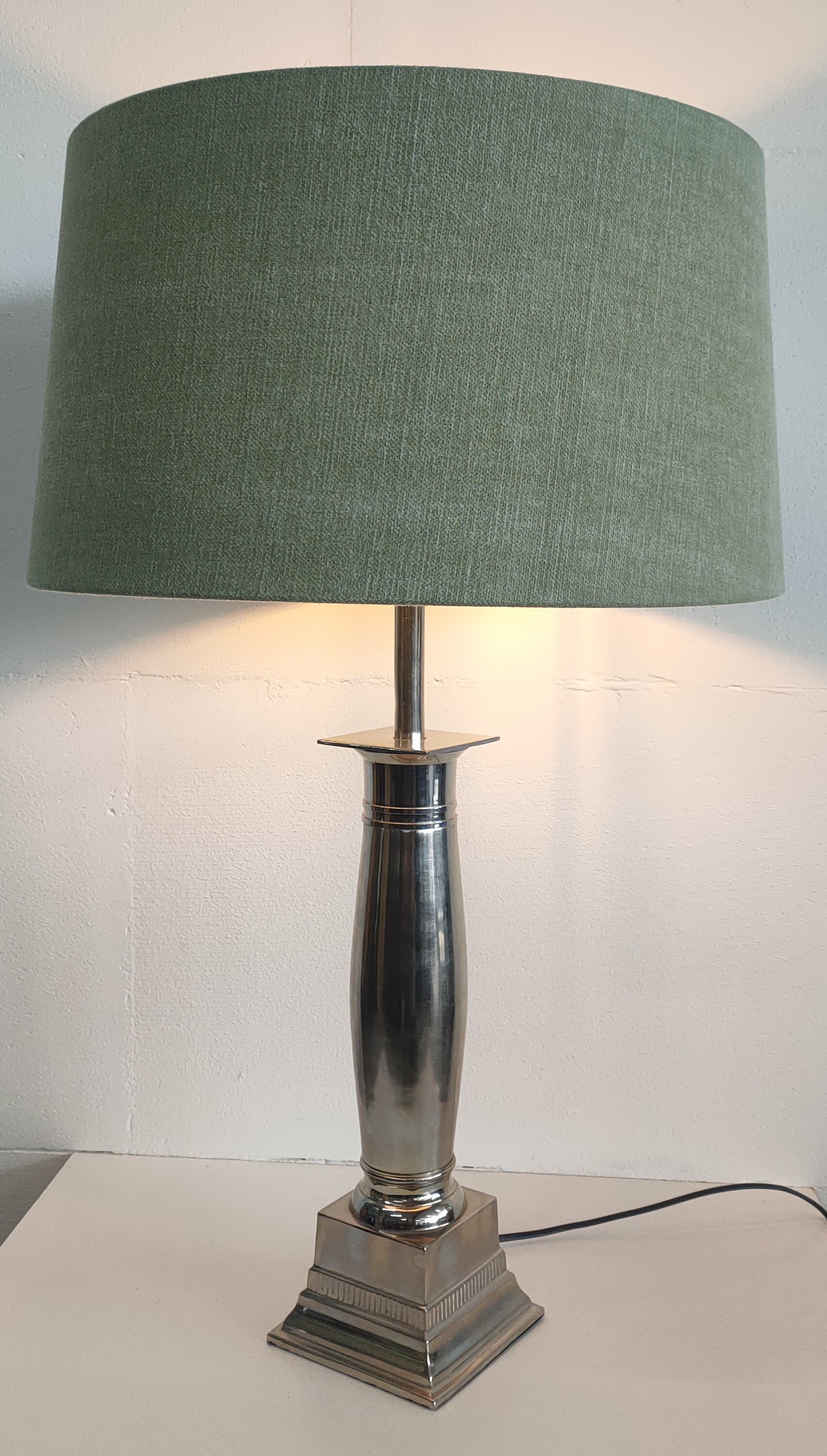 Hoge Tafellamp Met Groene Kap ('emperische Stijl') image 9