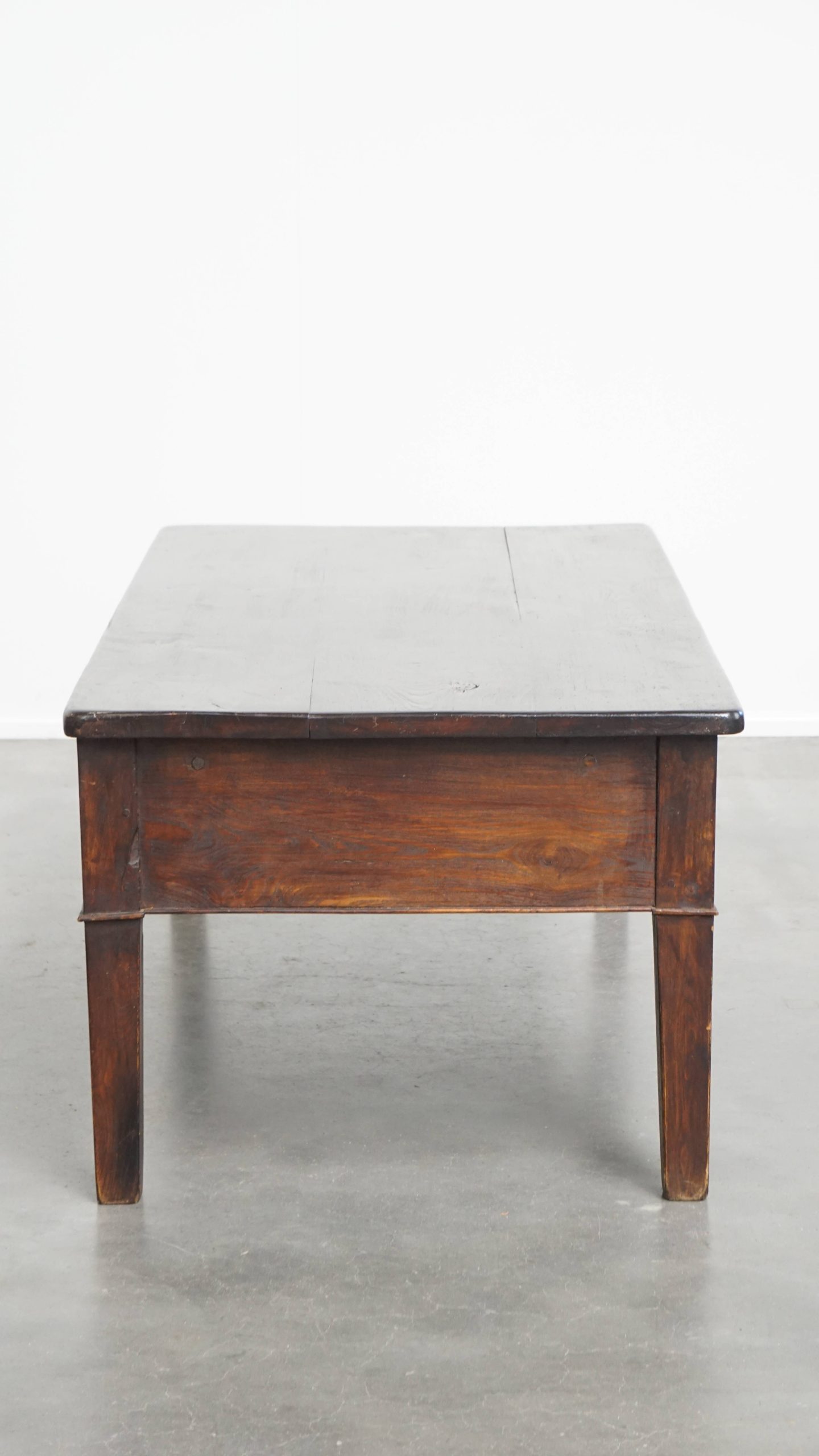 Schitterende Antieke Zuid Europese Kastanjehouten Salontafel Met 2 Lades image 7