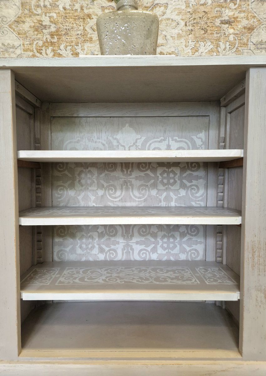 Shabby Chic Kastje/ Unieke Handbeschilderde Kastje image 5