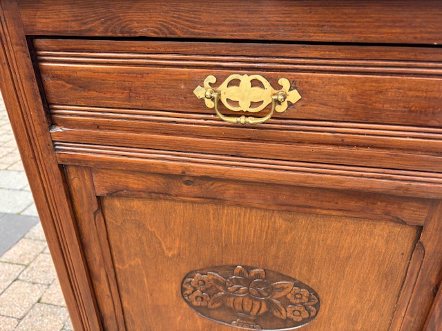 Antieke Dressoir/ Commode image 8
