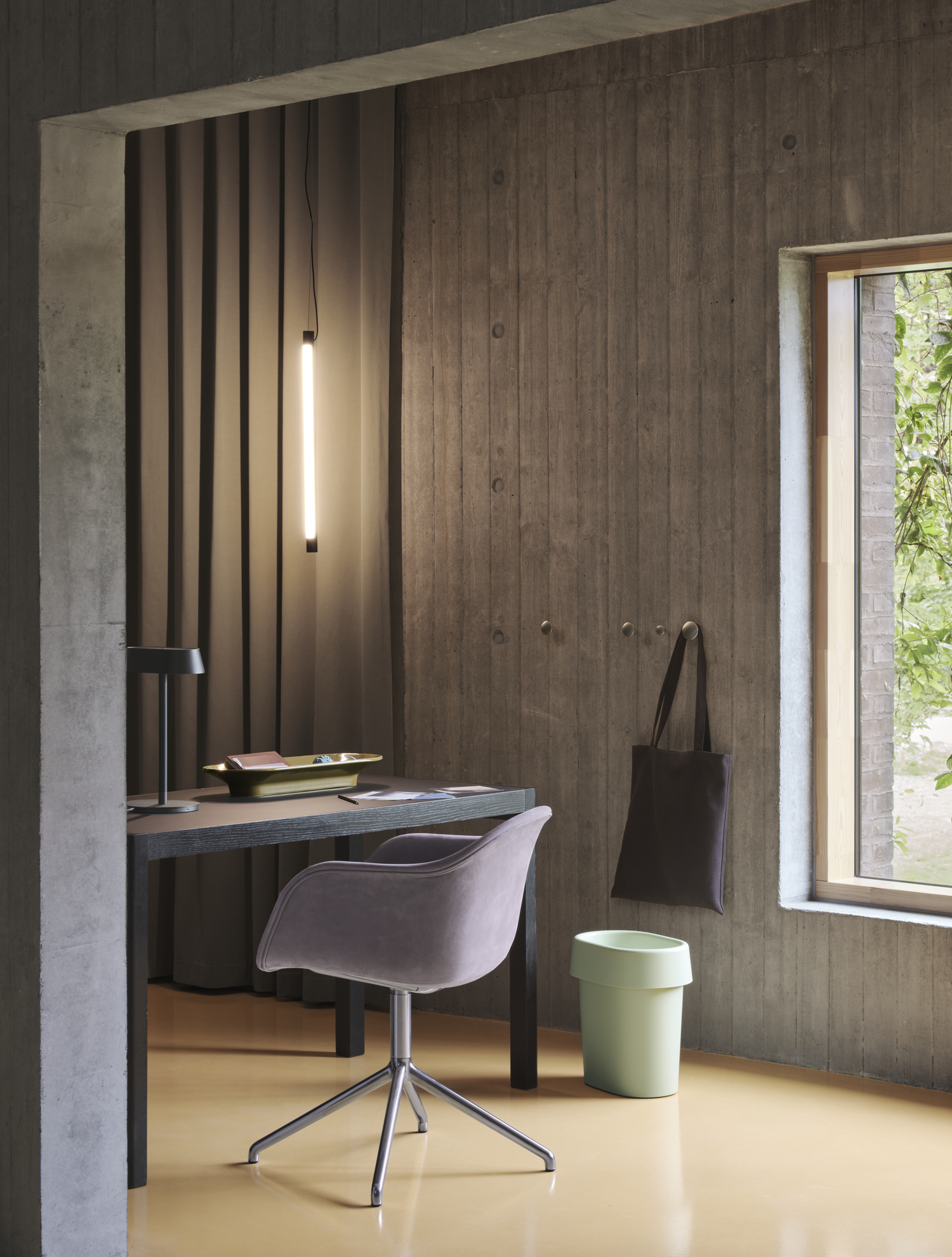 Muuto / Fiber Armchair / Swivel Base Grey/ Ecriture 240 image 7