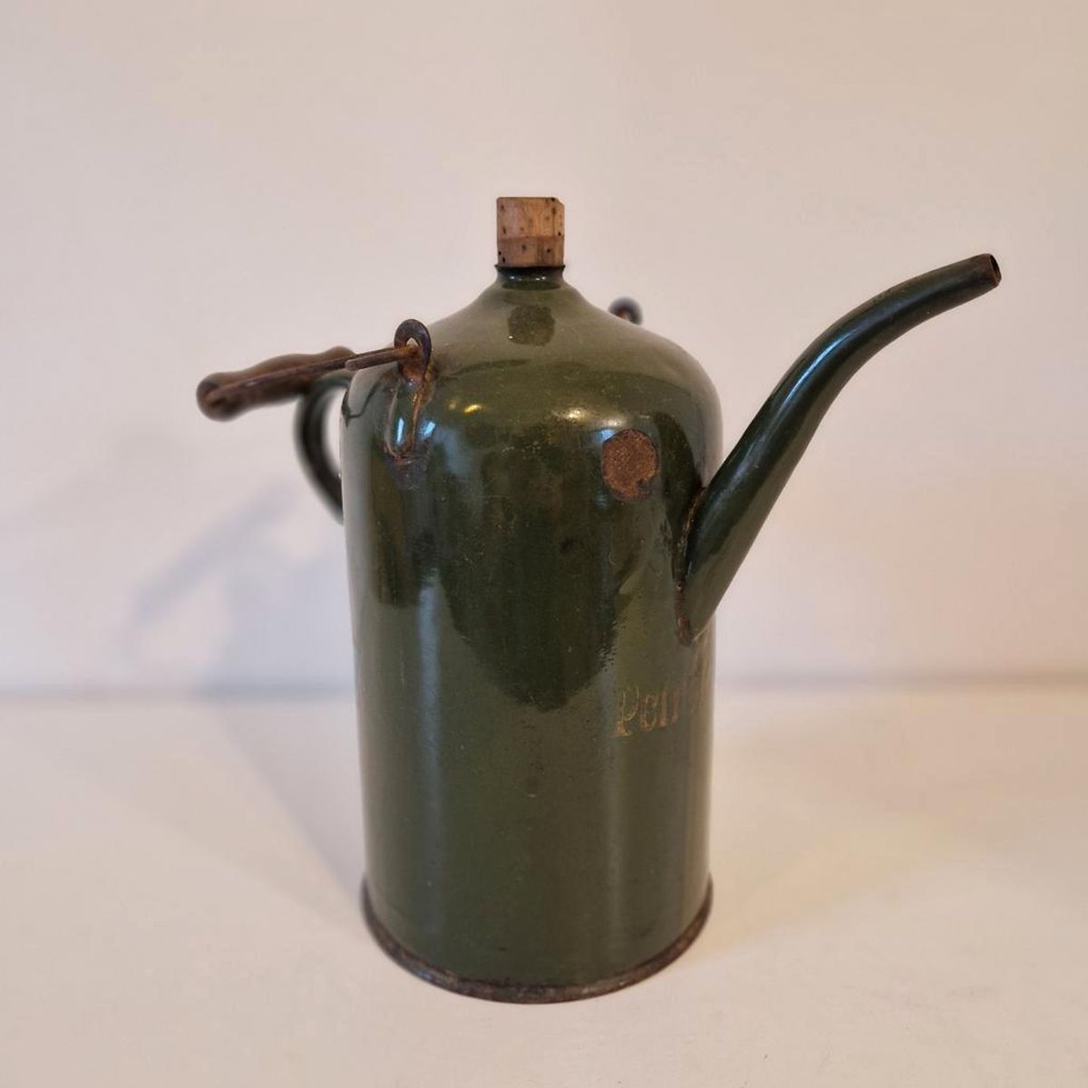 Antieke Groene Petroleum Kan Emaille image 2