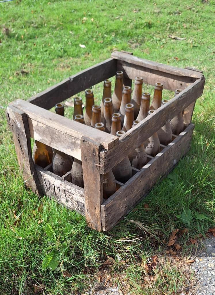 60 Tot 80 Jaar Oude Krat, Flessenkrat Met 24 Bierflessen. image 3