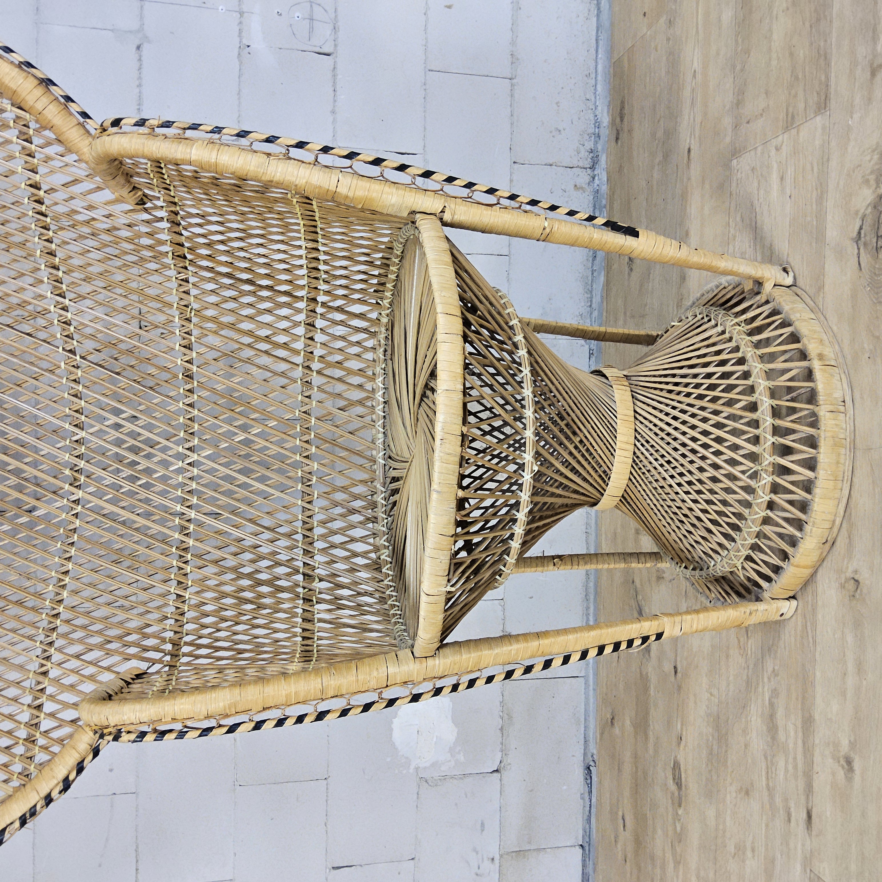 Vintage Rotan Peacock Chair Emmanuelle / Pauwen Stoel (h150cm) image 7