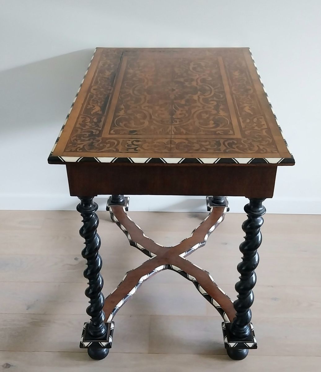 Bijzettafel Met Lade Laat 17de Eeuw image 2