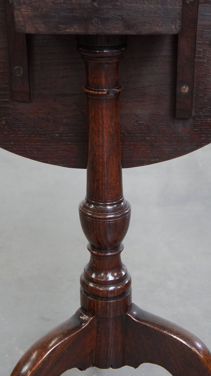 Leuke Antieke Engelse Ronde Wijn/ Tilt Top Table/ Bijzettafel Uit De 19e Eeuw Met Een Rond Blad image 6
