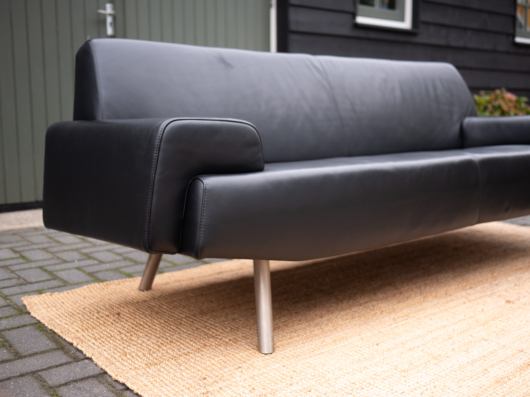 Havee Cloak Sky | Zwart Leren 2-zits Design Bank image 4