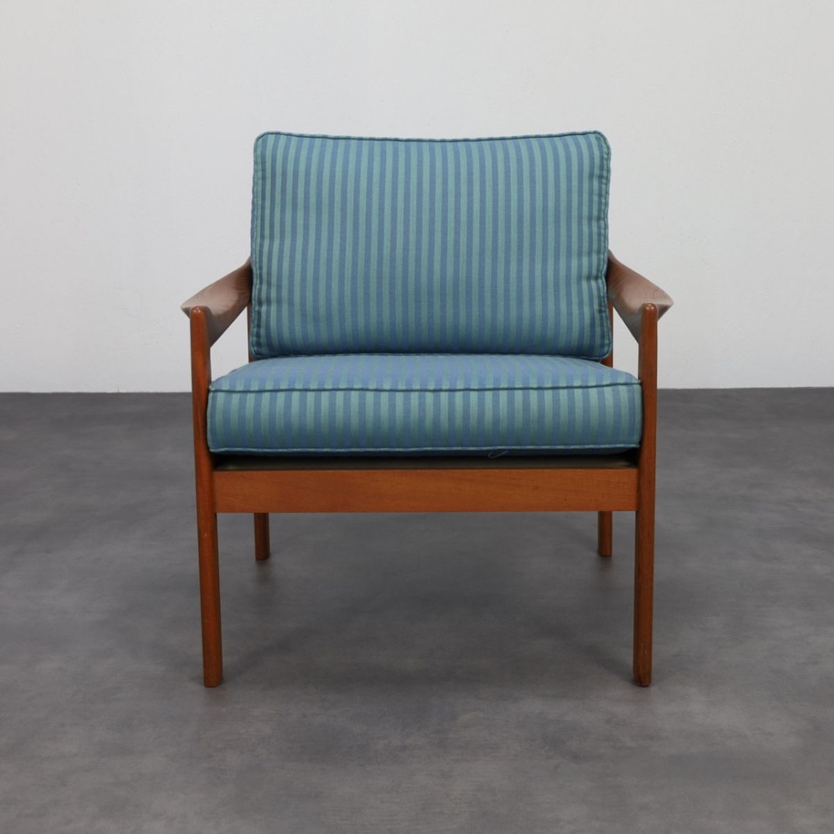 2x Fauteuil Illum Wikkelsö Niels Eilersen 1960s (setprijs) image 2