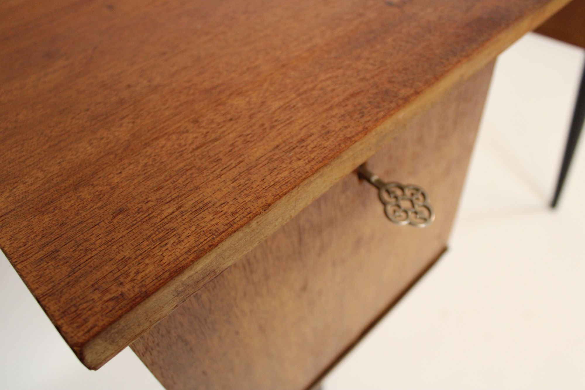 Mid-century Vintage Bureautje – Jaren ’60 – Teak – Design Bureau / Schrijftafel / Retro Meubel image 6