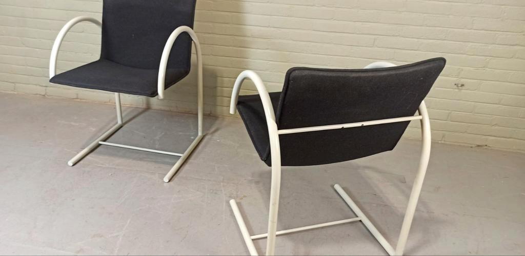 Set Van 2 Vintage Cirkel Stoelen, Metaform, Postmodern image 15