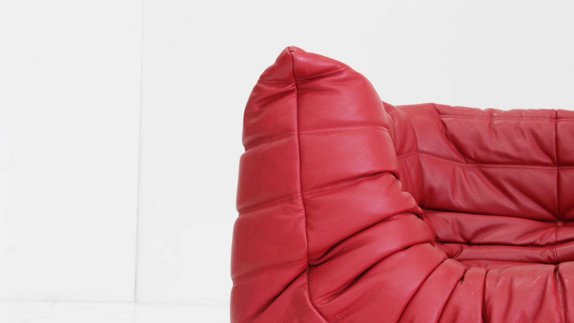 Togo Corner Chair Red Leather By Michel Ducaroy For Ligne Roset image 3